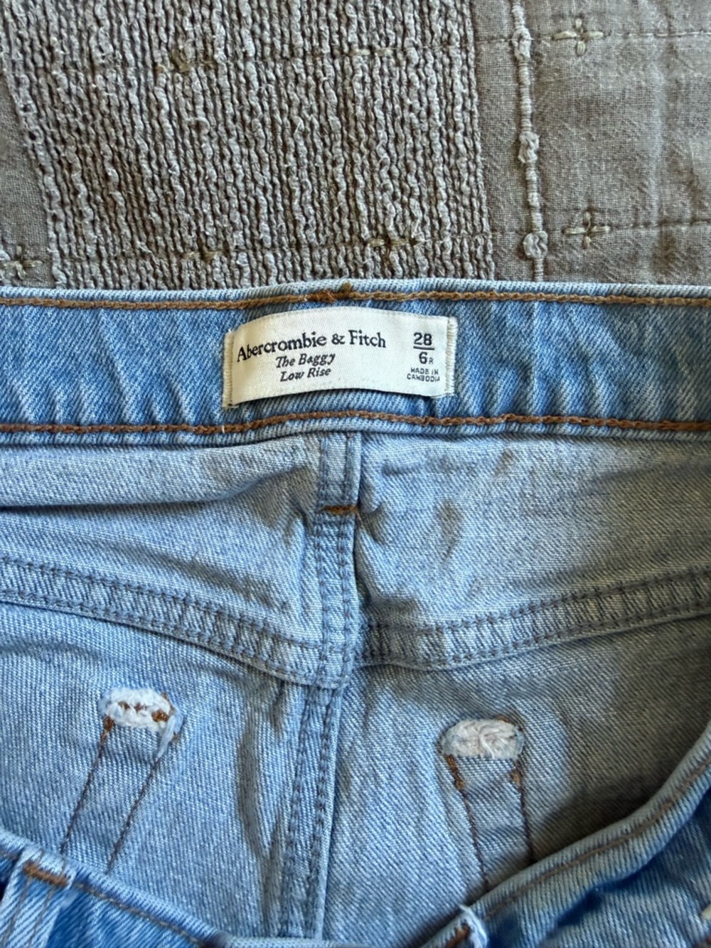 Abercrombie & Fitch Women's Low Rise Baggy Jeans size 6